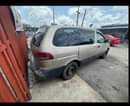 A picture of Toyota Sienna 2000 Engine and Gear ok Ac not cooling