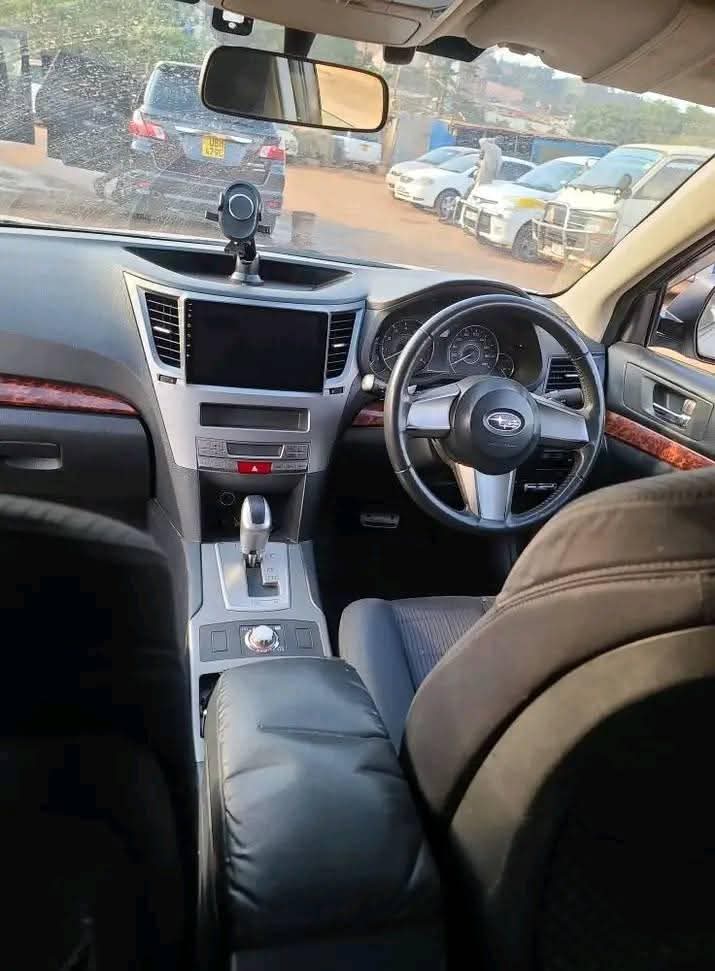 A picture of 2010 Subaru legacy 20