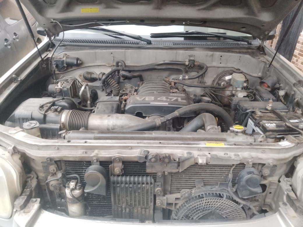 A picture of 2007 Toyota sequioa