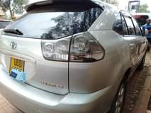 A picture of Harrier UBD silver on a quick sale UGX38m Tel 0700735093