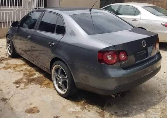A picture of Volkswagen Jetta 2006 09061825415