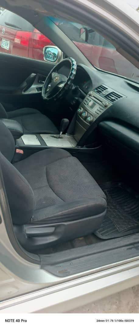 A picture of 2008 Toyota Camry SE