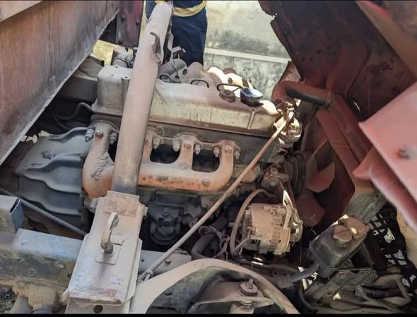 A picture of MITSUBISHI CANTER 0617050520