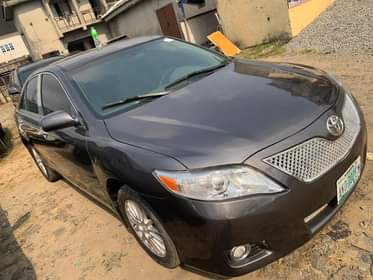 A picture of Very clean 2008 Camry Everything working well And sound 3