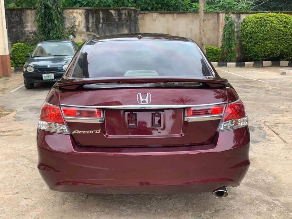 A picture of Honda accord 08108649176
