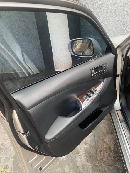 A picture of LEXUS ES350 2011