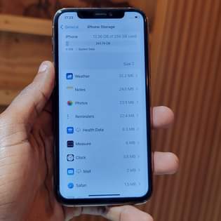 A picture of IPHONE 11 PRO USED 256GB
