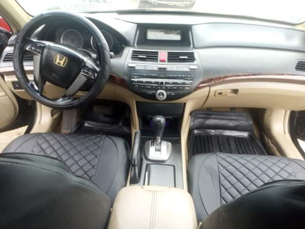 A picture of BELGIUM GRADE 2010 MODEL HONDA ACCORD EAGLE SPIRIT Engine untampered