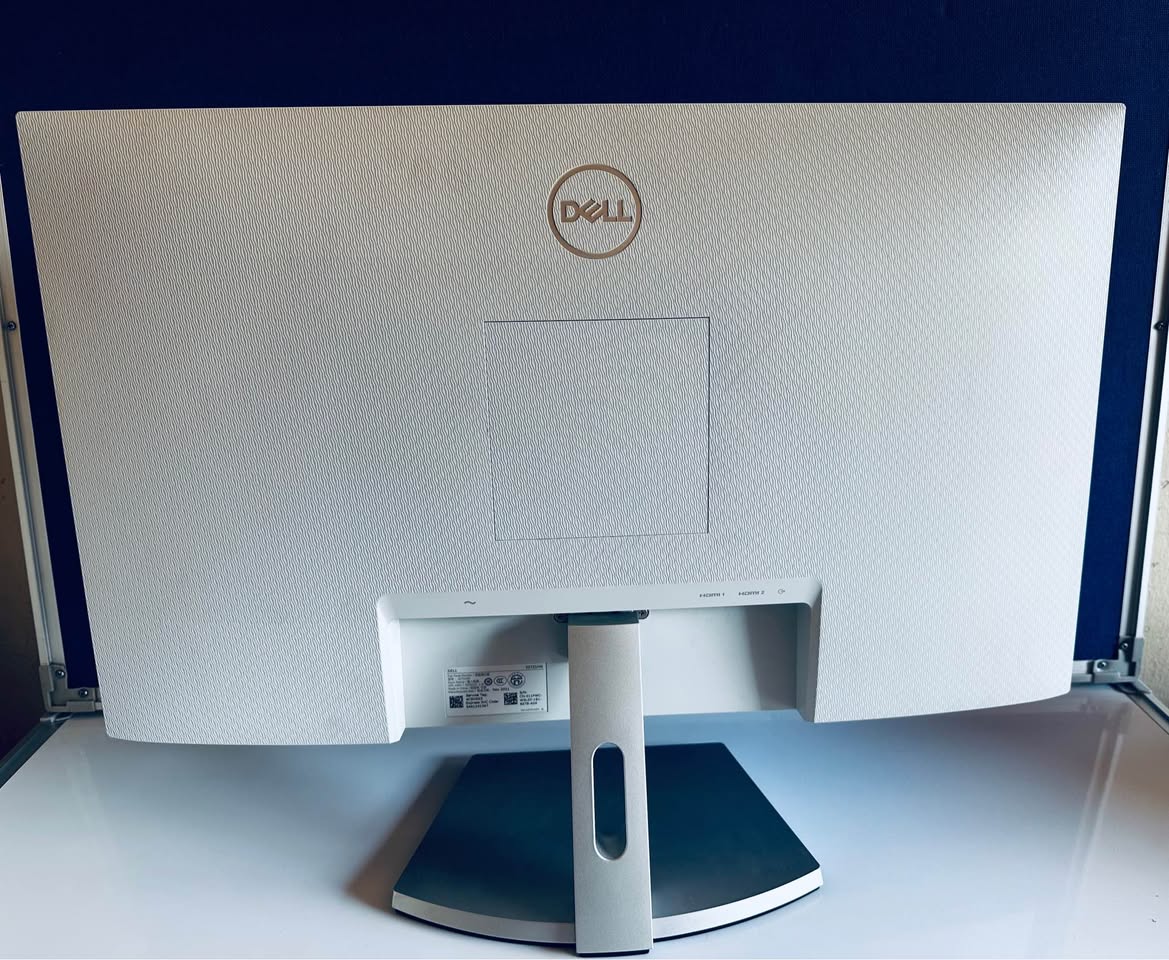 A picture of DELL MONITOR IPS 27 Flat Panel monitor Model s2721hn Size