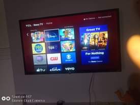 A picture of U.S used 32 inches TCL Roku Smart TV