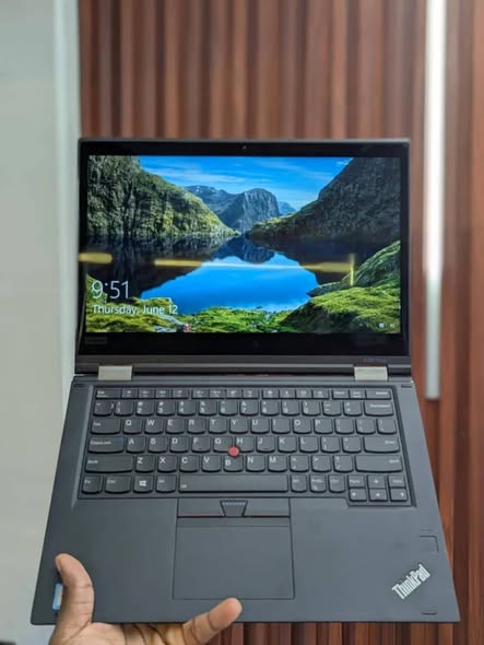 A picture of Lenovo Thinkpad X380 Yoga