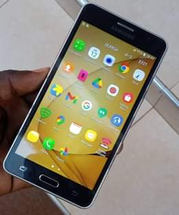 A picture of SAMSUNG GALAXY On5