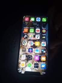 A picture of Iphone 12