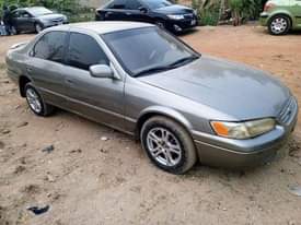 A picture of 1999 Toyota Camry pencil light 09019556049 08032605450