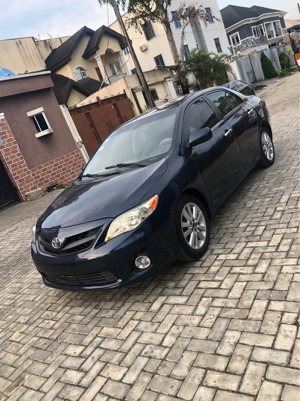 A picture of TOYOTA CORROLA 2011