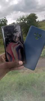 A picture of Samsung note 9