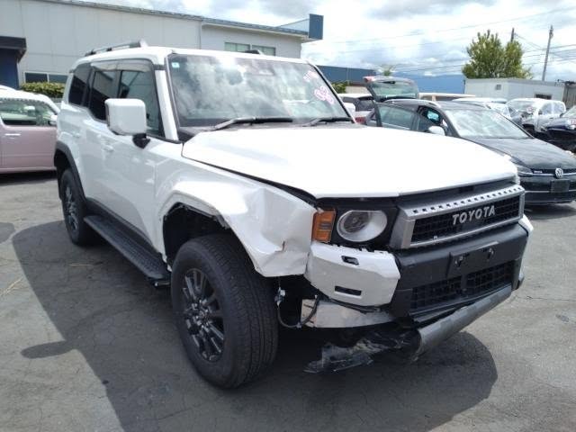 A picture of DAMAGED TOYOTA LANDCRUISER 250 READY TO BE IMPORTED UGX100M CALL