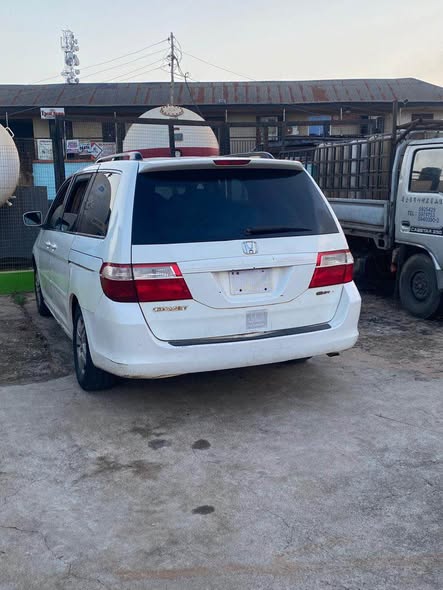 A picture of Honda odyssey 2006 model