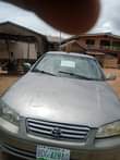 A picture of Toyota Camry drop light is available with good condition engine