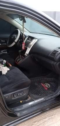 A picture of Lexus Rx 330 2004