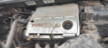 A picture of Nigeria used Toyota sienna 05 you come price you are