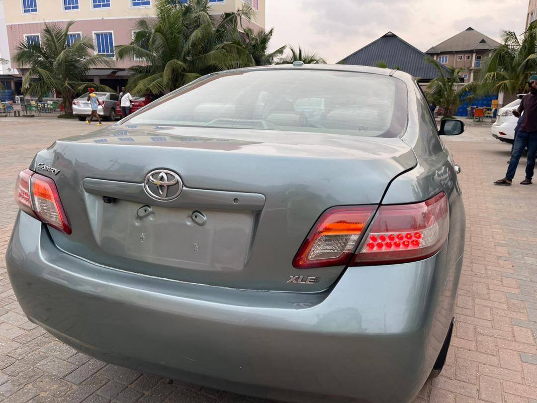 A picture of Camry 2010
