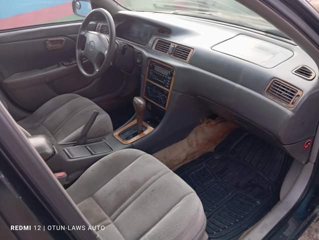 A picture of Toyota Camry First body 1999