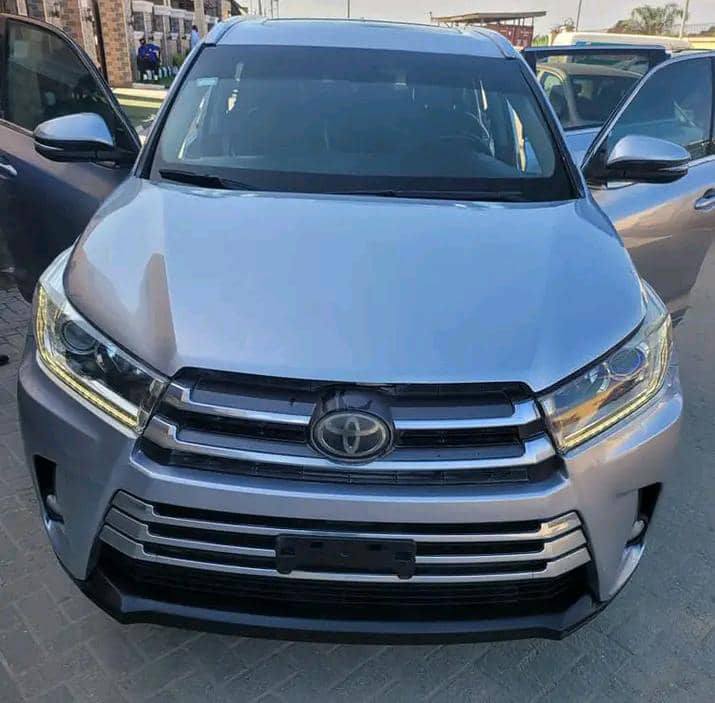 A picture of 2018 registered Toyota Highlander