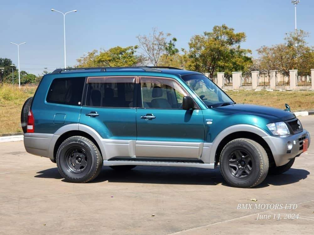 used mitsubishi pajero