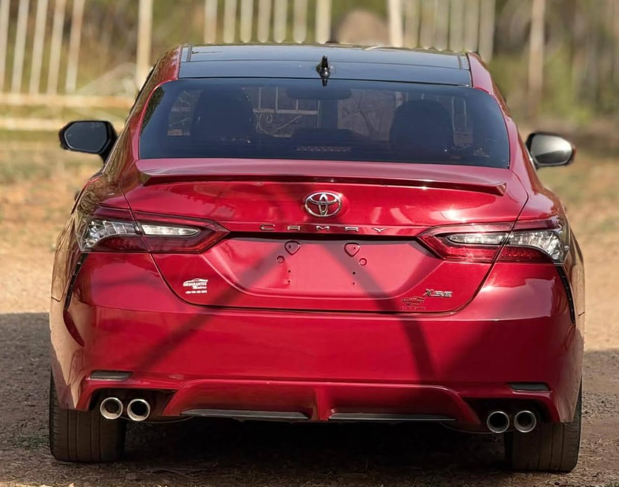 A picture of FOREIGN 2022 TOYOTA CAMRY