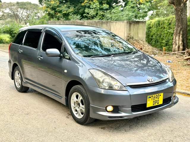 A picture of Toyota Wish