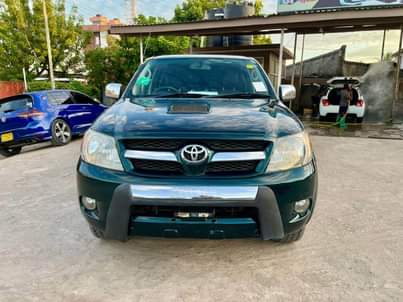 A picture of Touota HILUX INVICIBLE