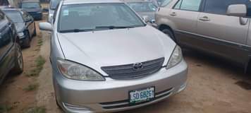 A picture of 2004 Toyota Camry 2004