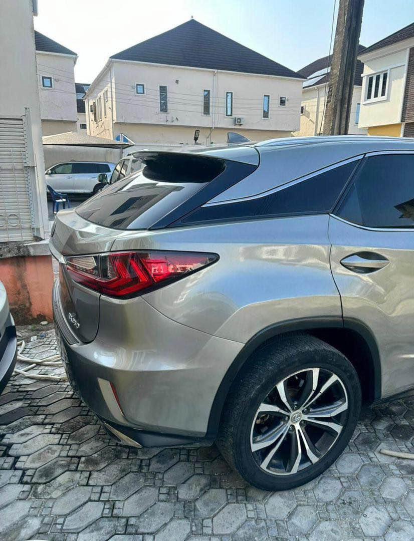 A picture of Rx350 2017
