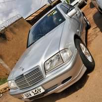 A picture of C200 1999 15M