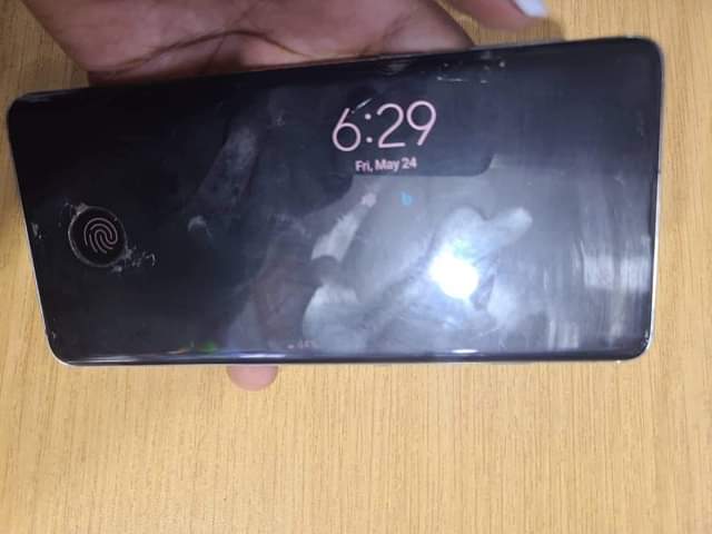 A picture of Samsung galaxy s10 128GB clean piece