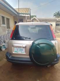 A picture of  first body Honda crv 2000