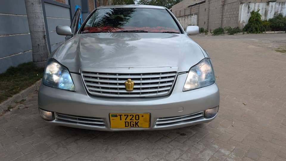 toyota crown