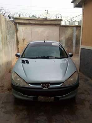 A picture of Peugeot 206 manual Everything intact Location Zaria Price 1 550M