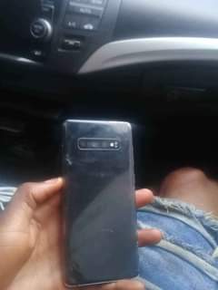 A picture of Samsung galaxy s10 plus for sale Whatsap or call 09053465405