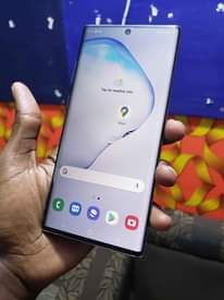 A picture of Samsung Note 10 Ram 12 256GB Njoo Na 350k Nakupa