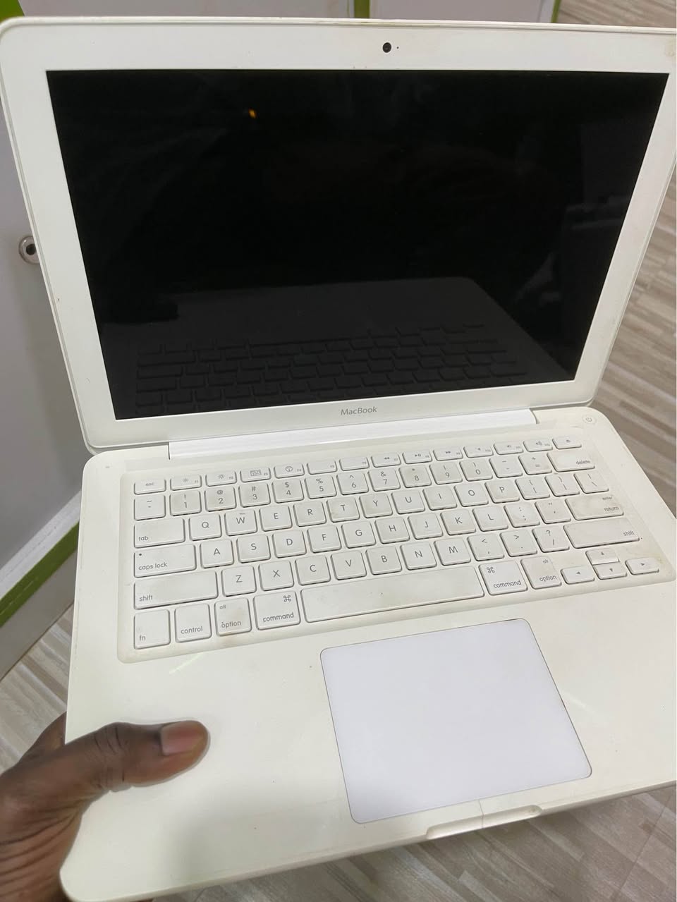 A picture of MacBook 2009