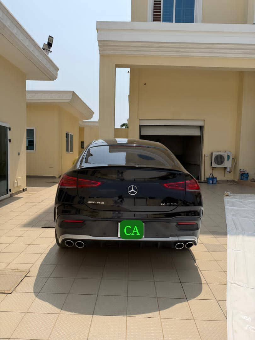 A picture of Mercedes GLE 53s