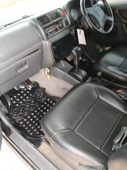 A picture of Suzuki jmmy Price 12 8m 0785010182