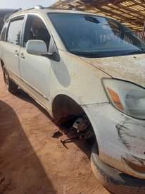 A picture of 2005 Toyota Sienna Awoof07033562593