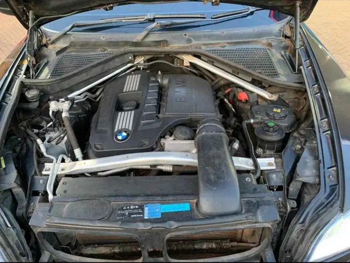 A picture of 2016 BMW x6