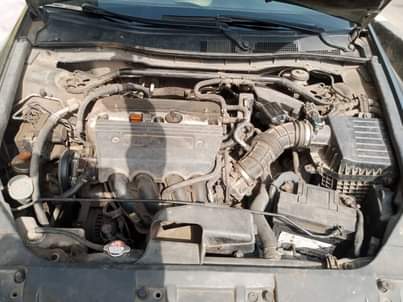 A picture of 2010 Honda Accord Neatly used untempered Engine and gear with