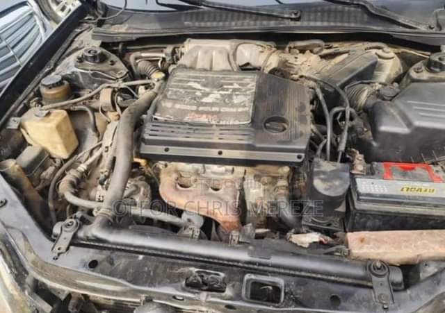 A picture of Toyota Avalon 2003