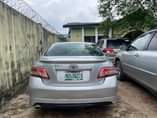 A picture of Camry sport 2008 model Going for 1 7m Gear box