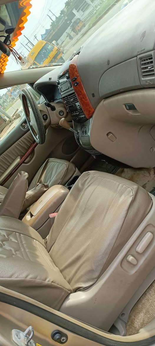 A picture of Toyota Sienna 05 06 xle nothing to fix everything is